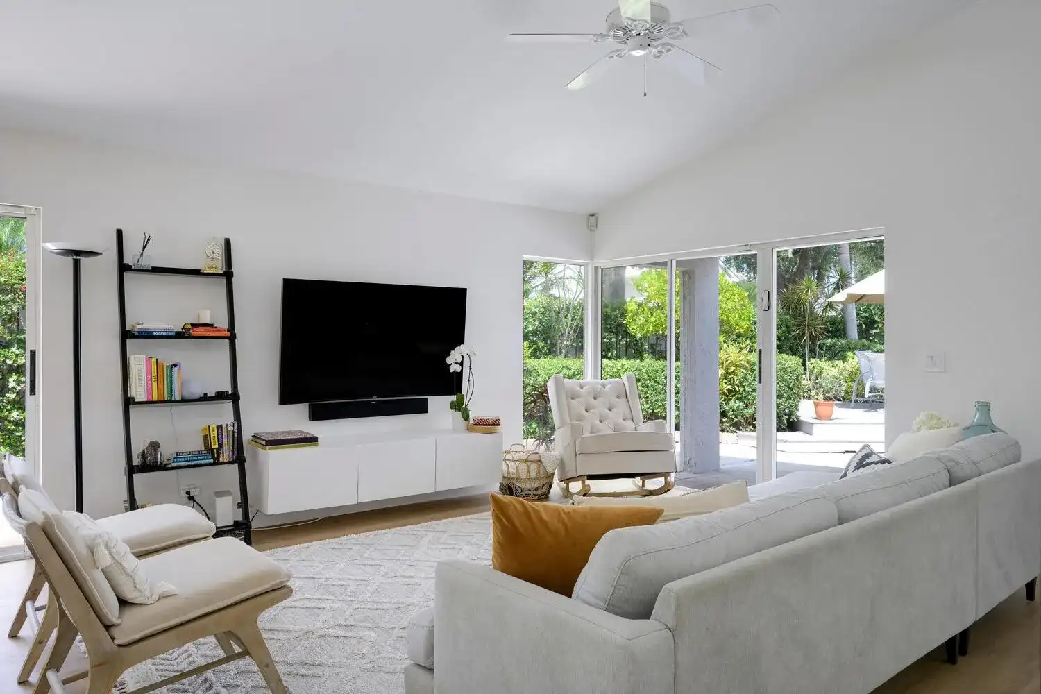 32 Admirals Court, Palm Beach Gardens FL 33418