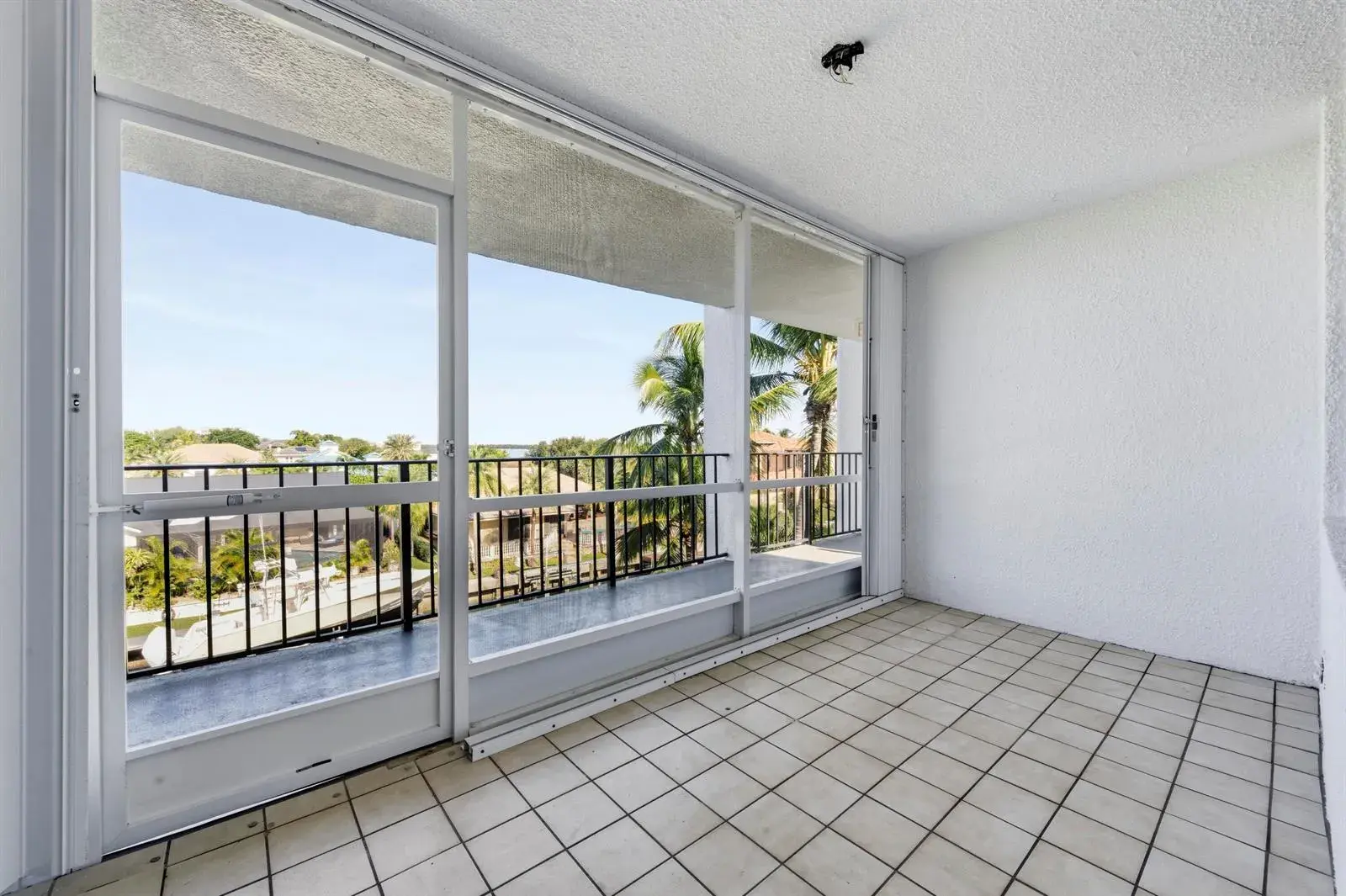 109 Paradise Harbour Blvd # 415, North Palm Beach FL 33408