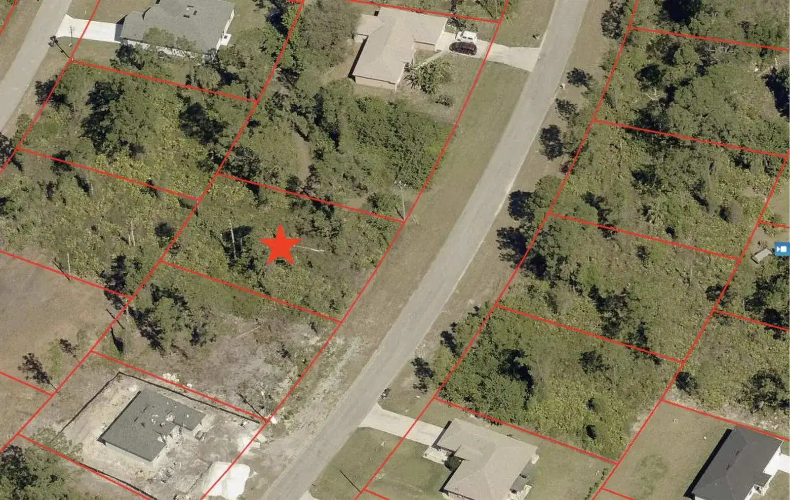 318 Mcarthur Boulevard, Lehigh Acres FL 33974 photo 2