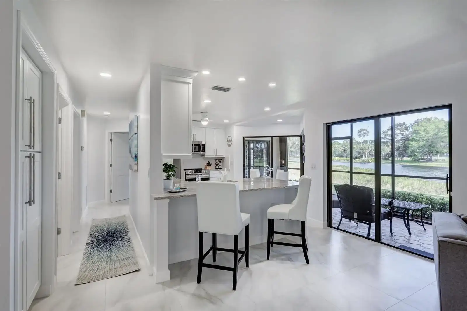 6 Lexington Lane E # D, Palm Beach Gardens FL 33418