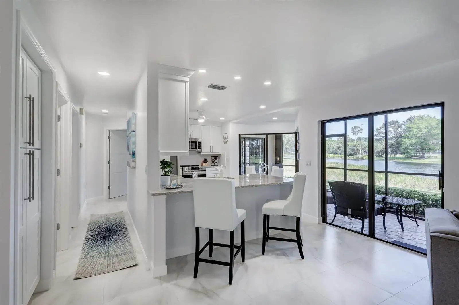 6 Lexington Lane E # D, Palm Beach Gardens FL 33418