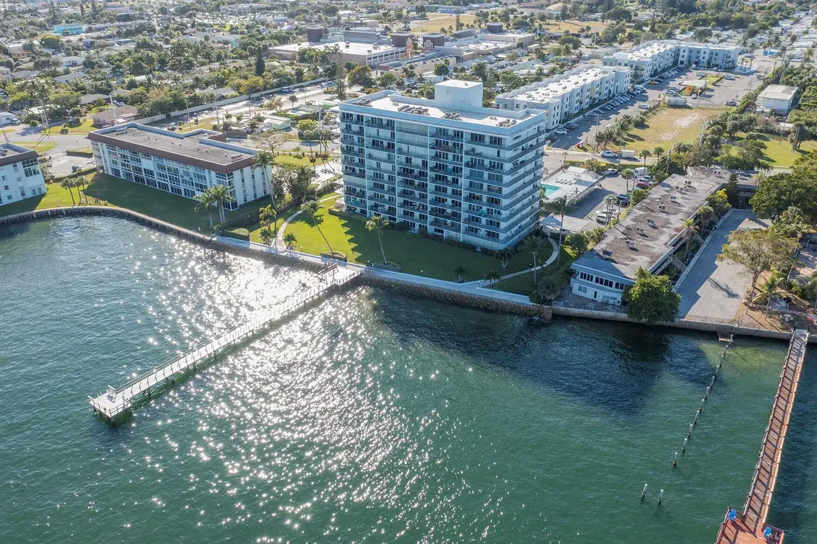 3040 Lake Shore Drive # 502, Riviera Beach FL 33404