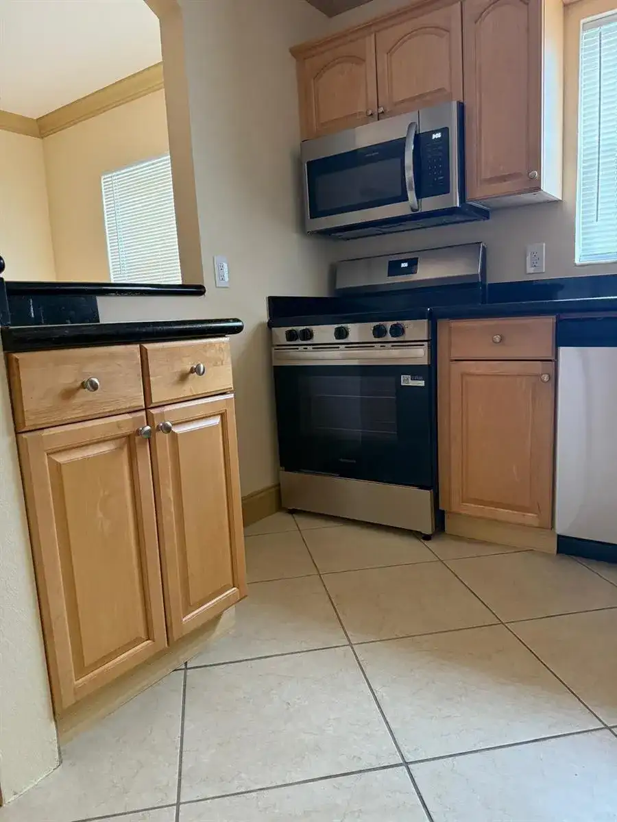 744 NE 14th Avenue # 12, Fort Lauderdale FL 33304 photo 2