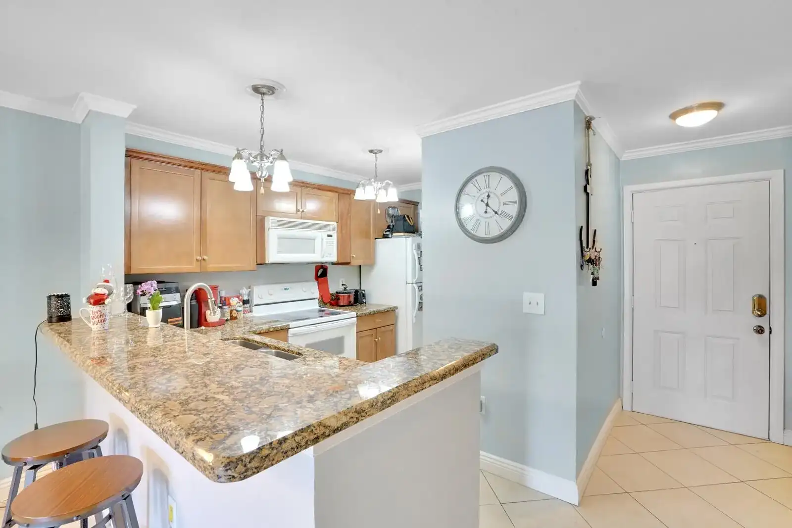 4855 Via Palm Lakes # 902, West Palm Beach FL 33417