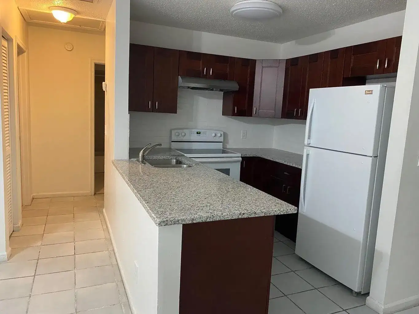 399 Glenwood Drive, West Palm Beach FL 33415 photo 2