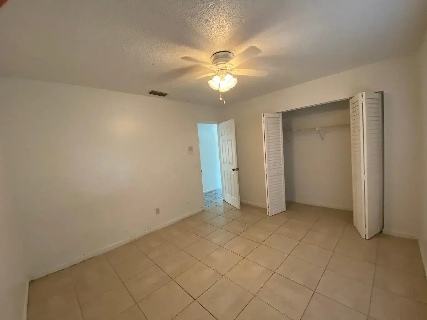 399 Glenwood Drive, West Palm Beach FL 33415 photo 5
