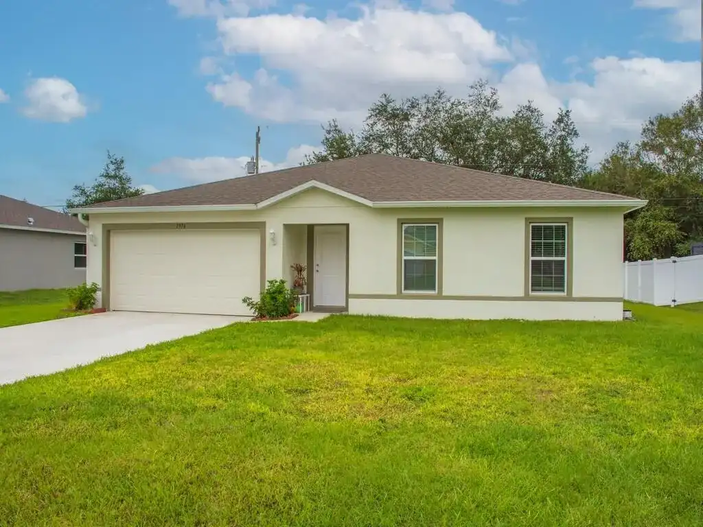 7976 105th Avenue, Vero Beach FL 32967