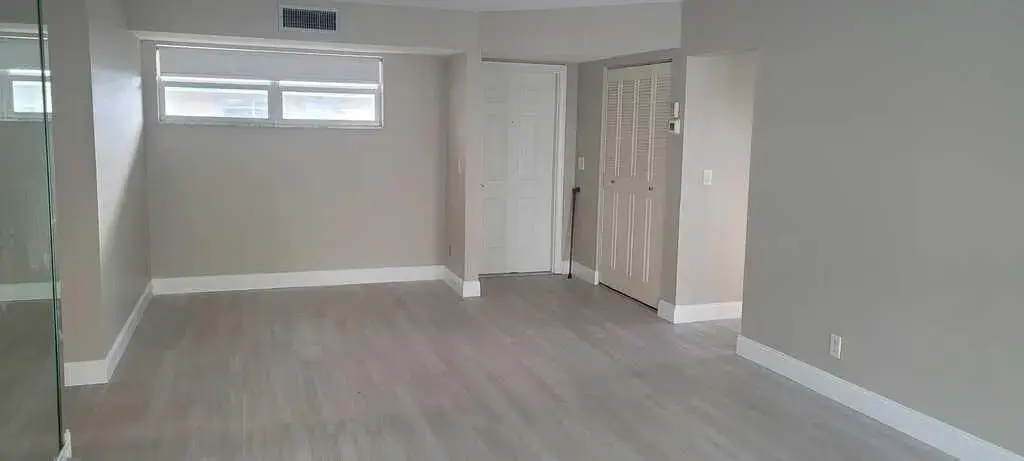 19 Colonial Club Drive # 200, Boynton Beach FL 33435
