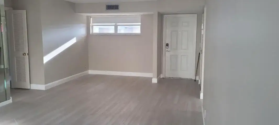 19 Colonial Club Drive # 200, Boynton Beach FL 33435 photo 5