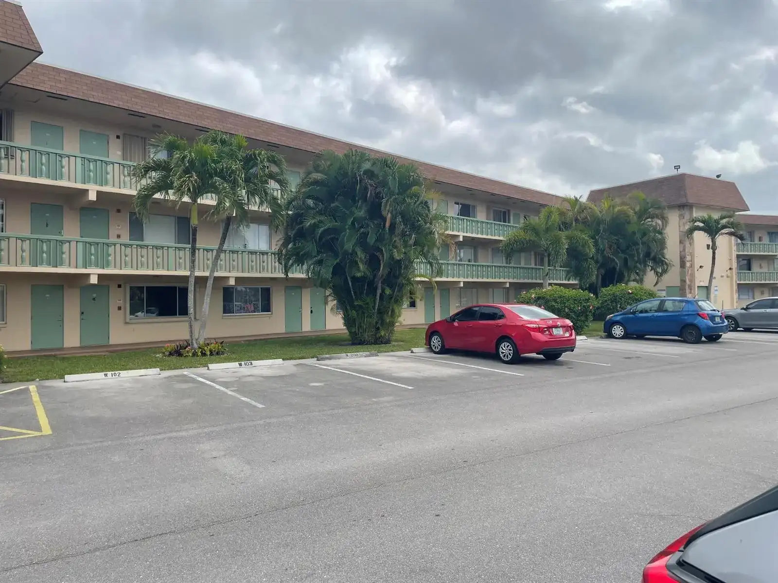 400 Village Green Circle W # 202, Palm Springs FL 33461 photo 2