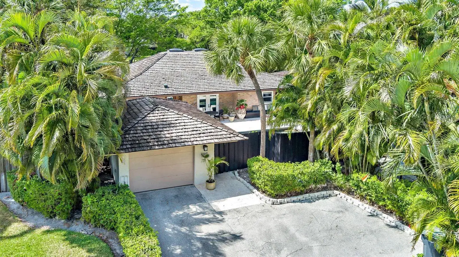 2107 Wightman Drive, Wellington FL 33414 photo 2
