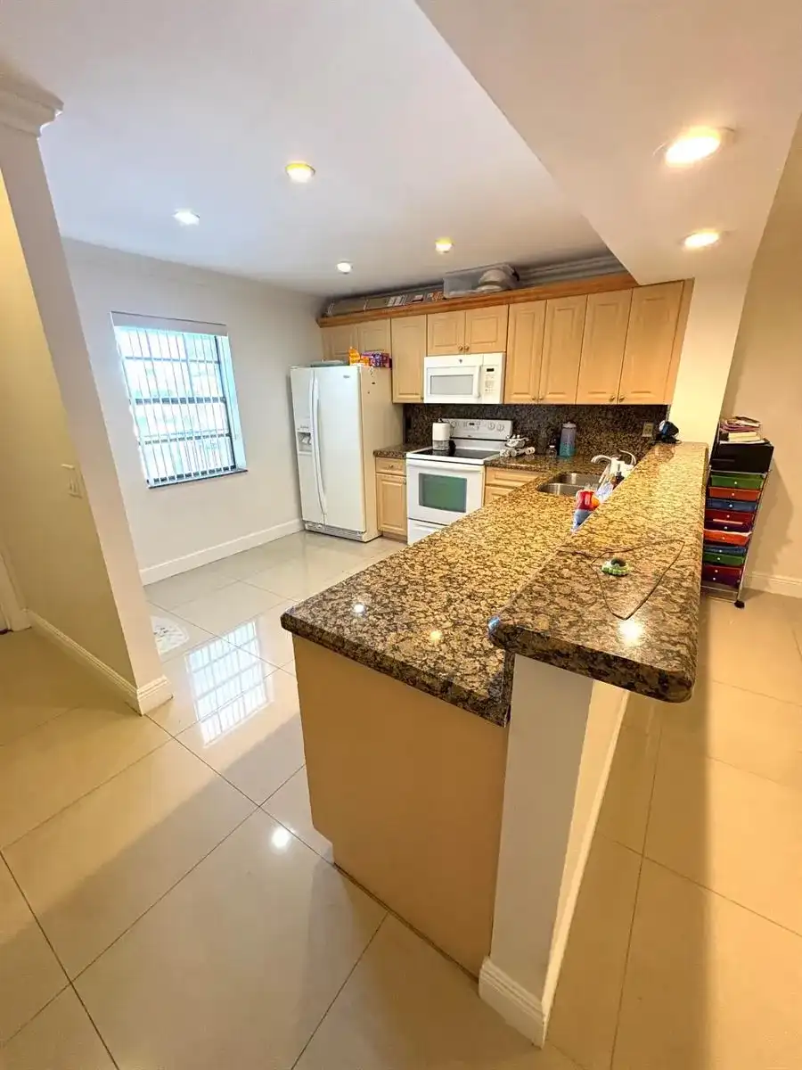 1400 NW 45th Street # B7, Deerfield Beach FL 33064