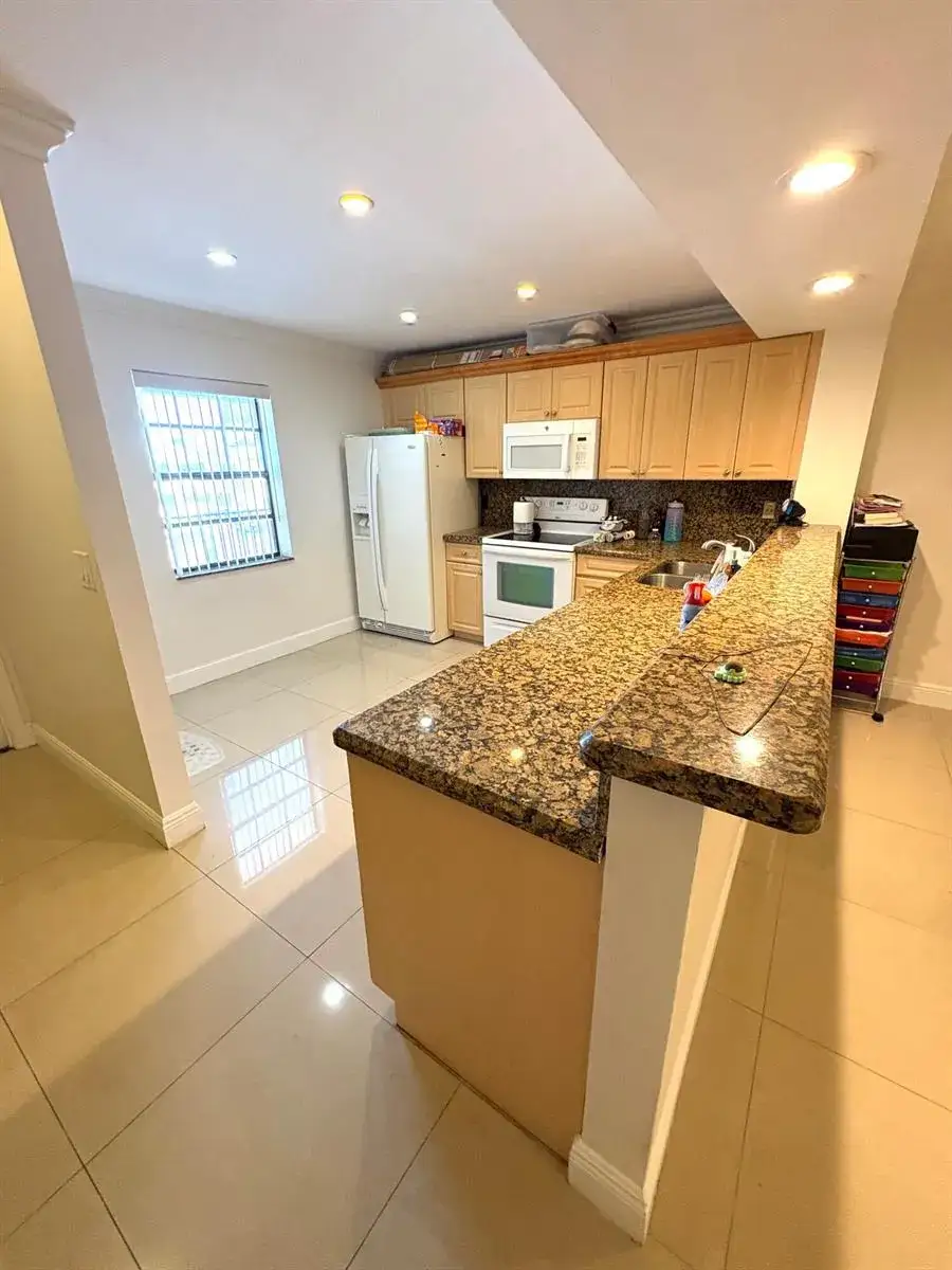 1400 NW 45th Street # B7, Deerfield Beach FL 33064