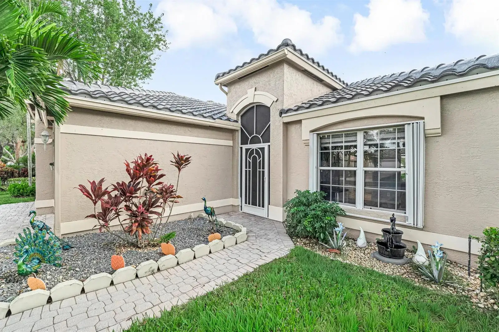 9799 Crescent View Drive S, Boynton Beach FL 33437 photo 2