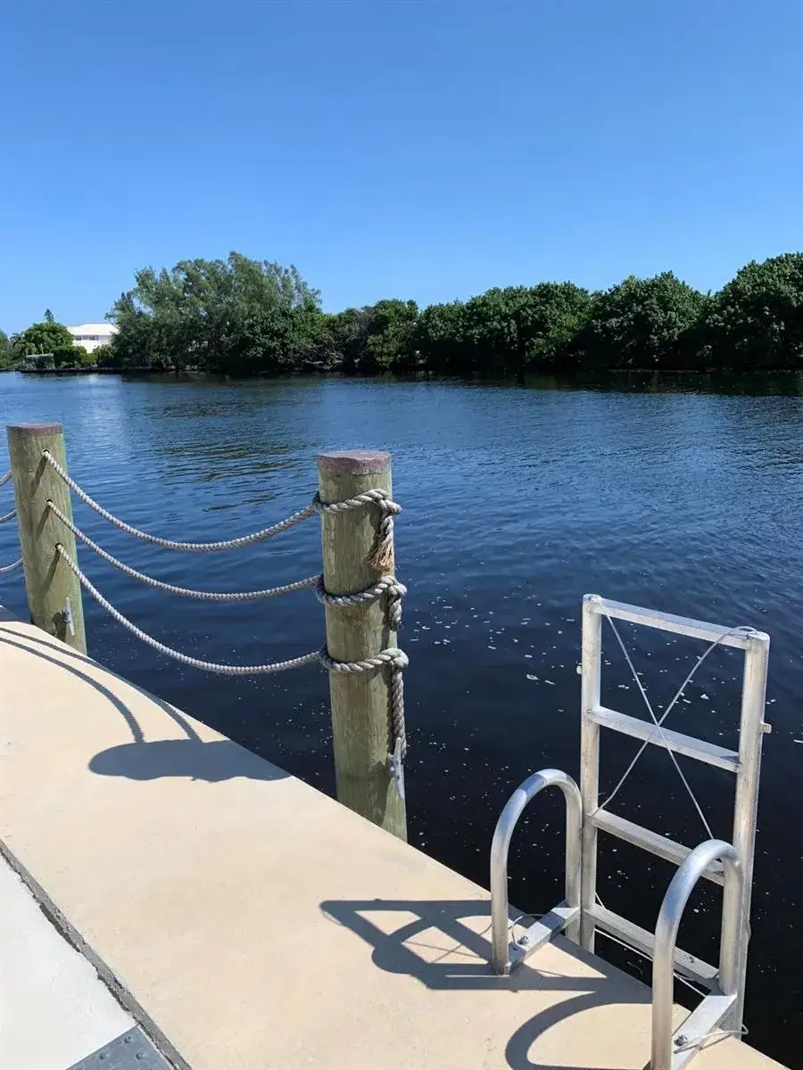 19 Colonial Club Drive Drive # 202, Boynton Beach FL 33435 photo 2
