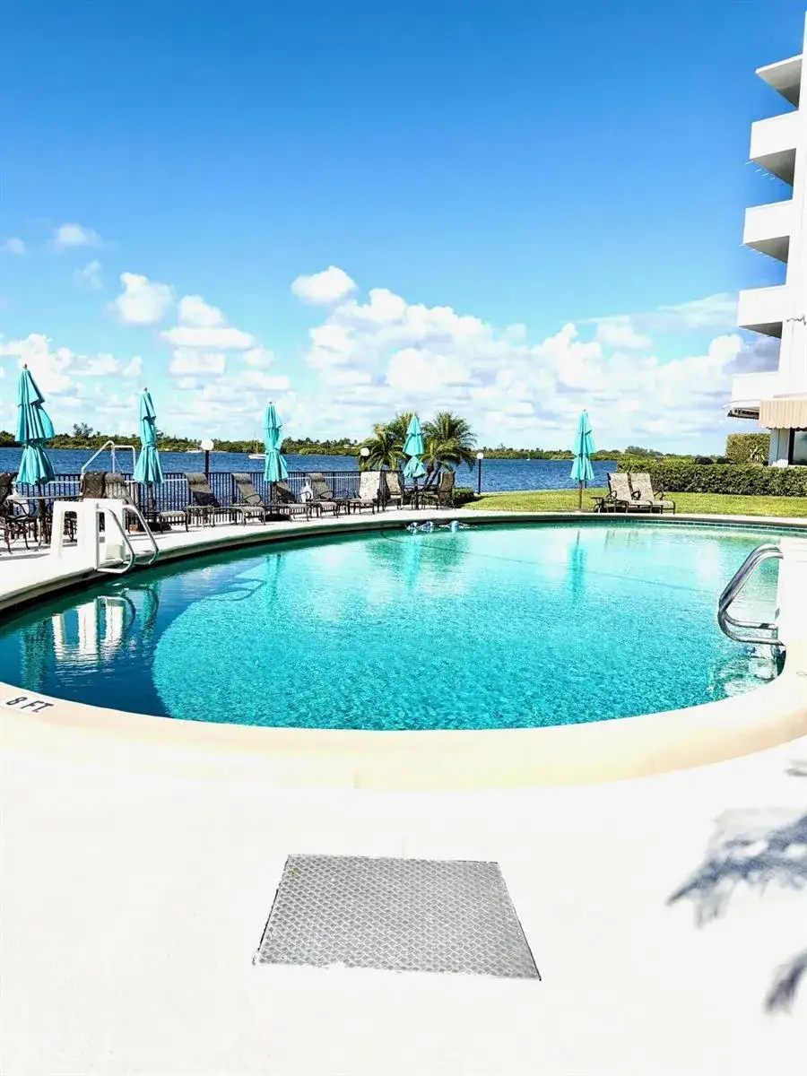 2840 S Ocean Boulevard # 2050, Palm Beach FL 33480