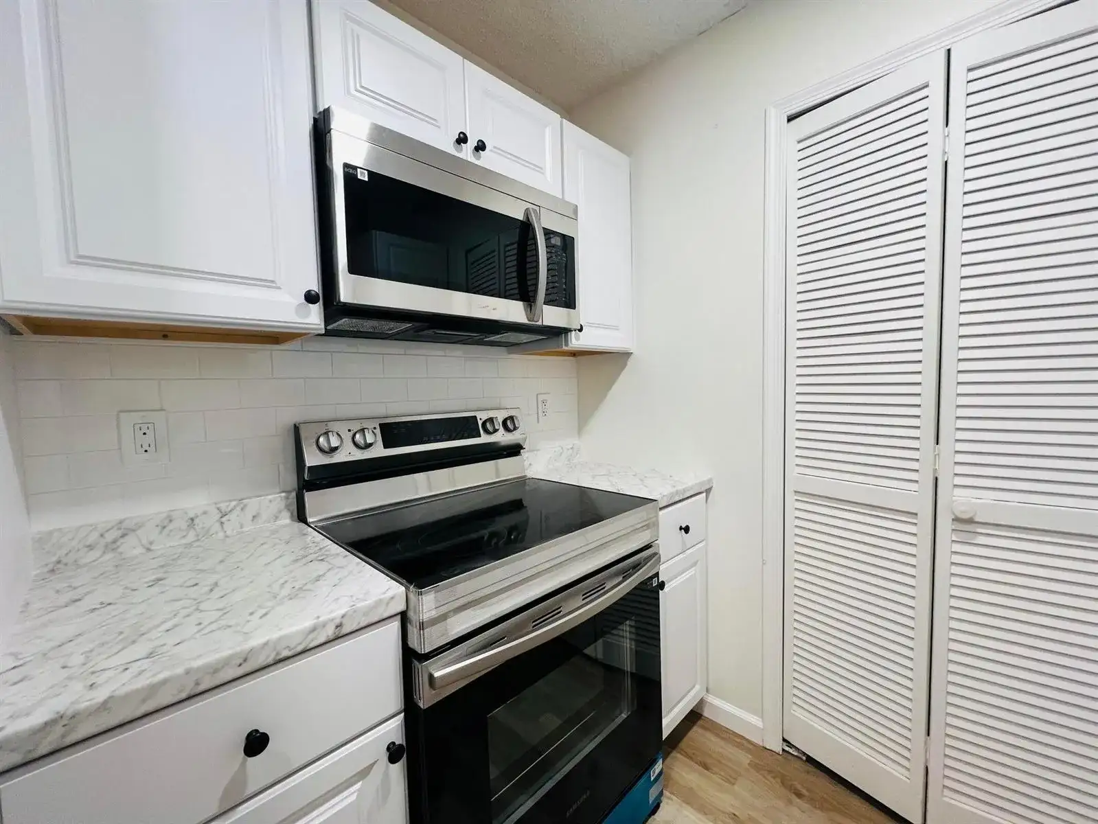 11877 Sturbridge Lane, Wellington FL 33414 photo 3