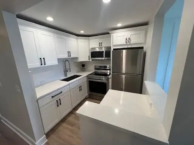 124 Sheffield F, West Palm Beach FL 33417 photo 2