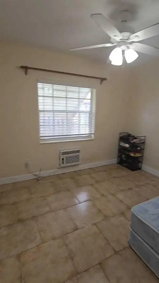 1435 NE 182nd Street, North Miami Beach FL 33162 photo 4