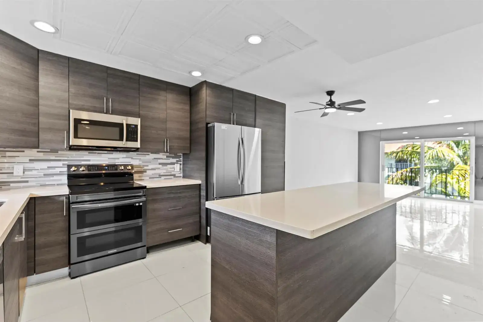 809 W Oakland Park Boulevard # K12, Oakland Park FL 33311