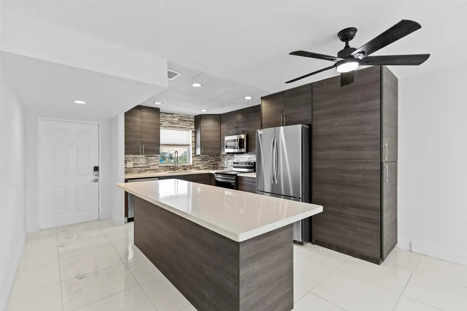 809 W Oakland Park Boulevard # K12, Oakland Park FL 33311 photo 4