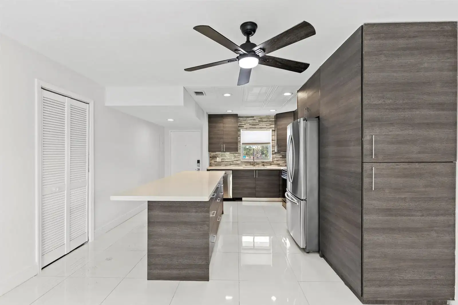 809 W Oakland Park Boulevard # K12, Oakland Park FL 33311 photo 5