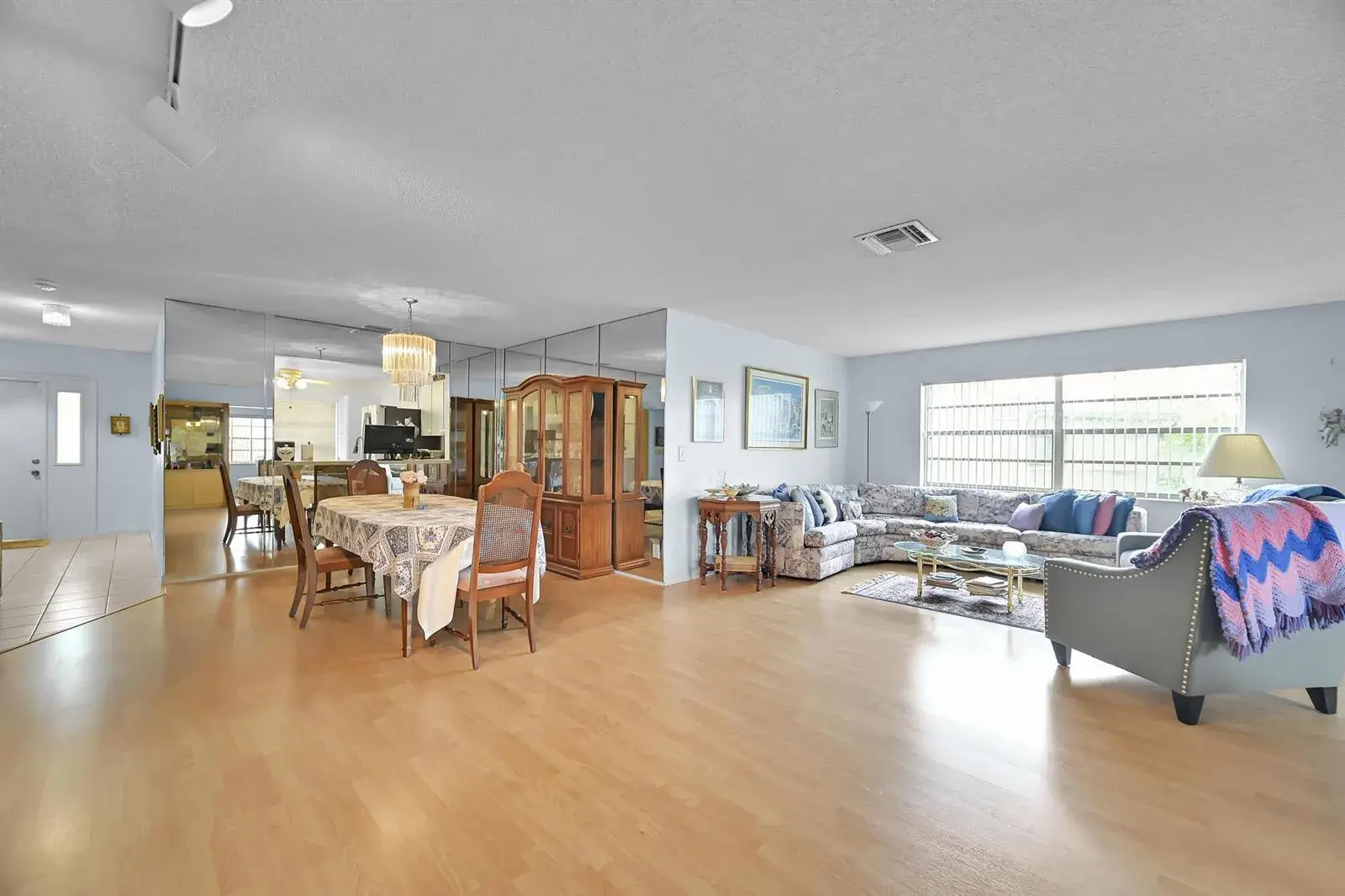 6127 Rainbow Circle, FL 33463 photo 2