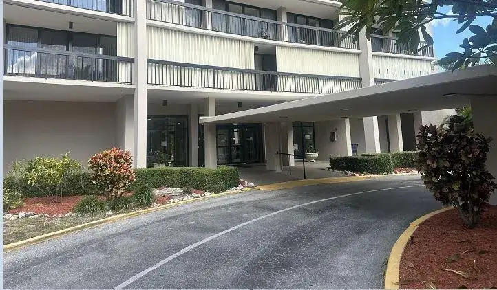 2425 Presidential Way # 1203, West Palm Beach FL 33401