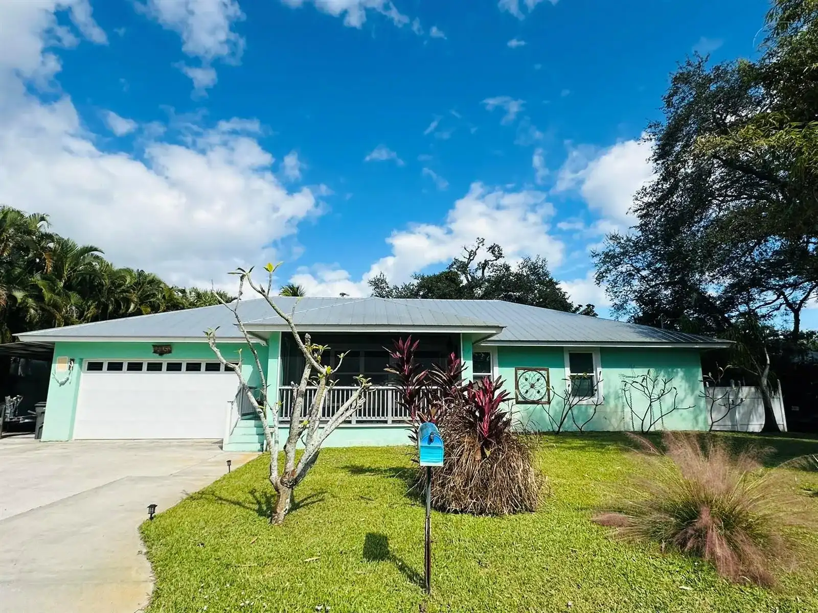2415 Laurel Lane, Palm Beach Gardens FL 33410