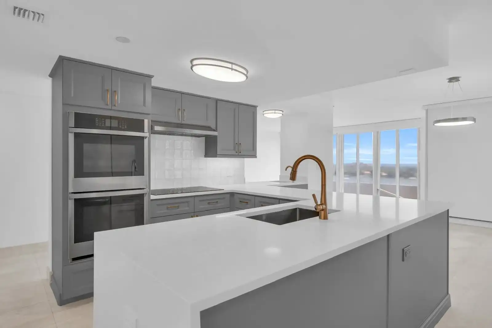 529 S Flagler Dr # 14h, West Palm Beach FL 33401