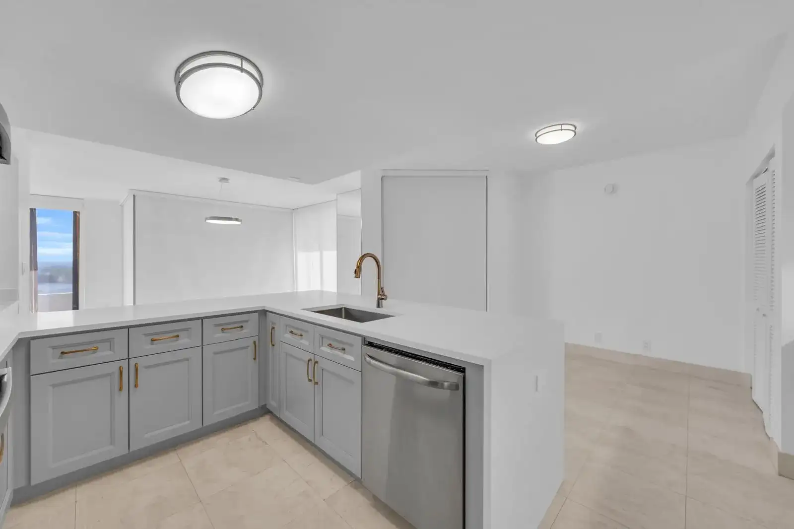 529 S Flagler Dr # 14h, West Palm Beach FL 33401 photo 3