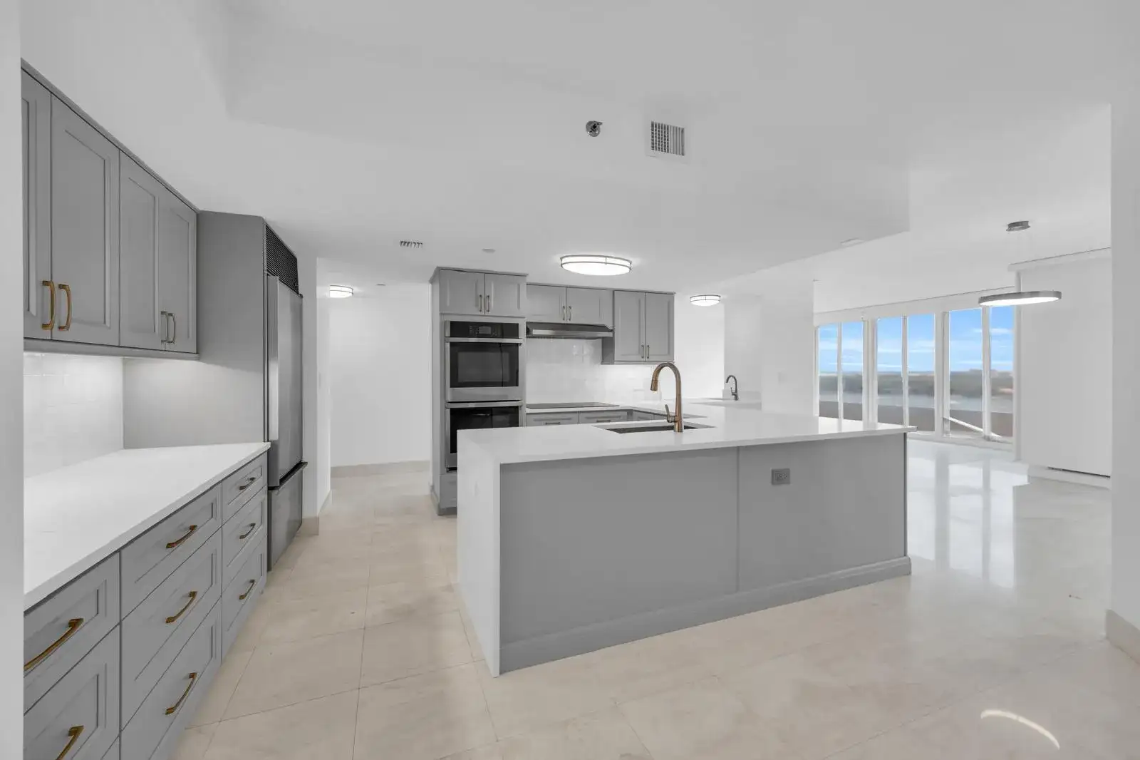 529 S Flagler Dr # 14h, West Palm Beach FL 33401 photo 5