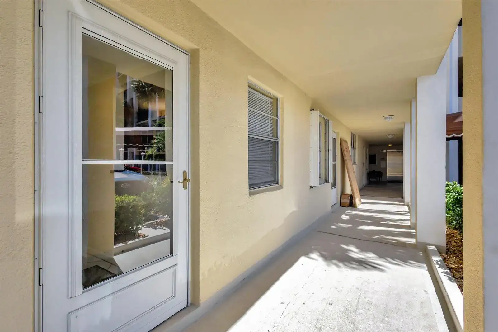 105 Paradise Harbour Boulevard # 109, North Palm Beach FL 33408 photo 2