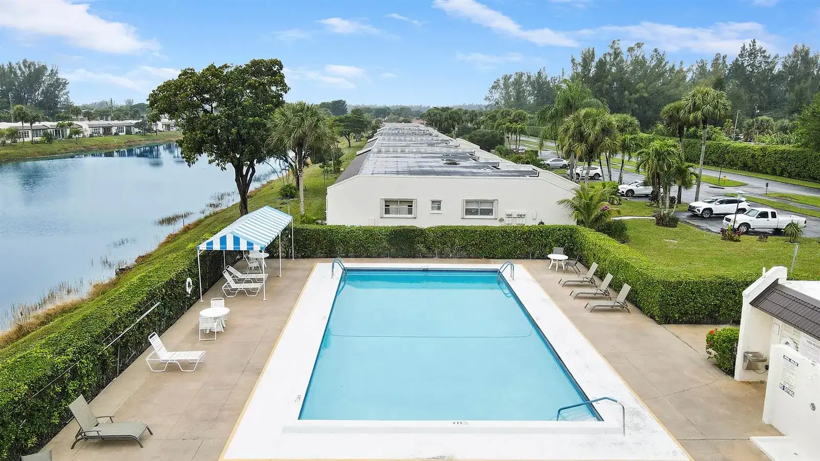 120 Lake Constance Drive, West Palm Beach FL 33411 photo 2
