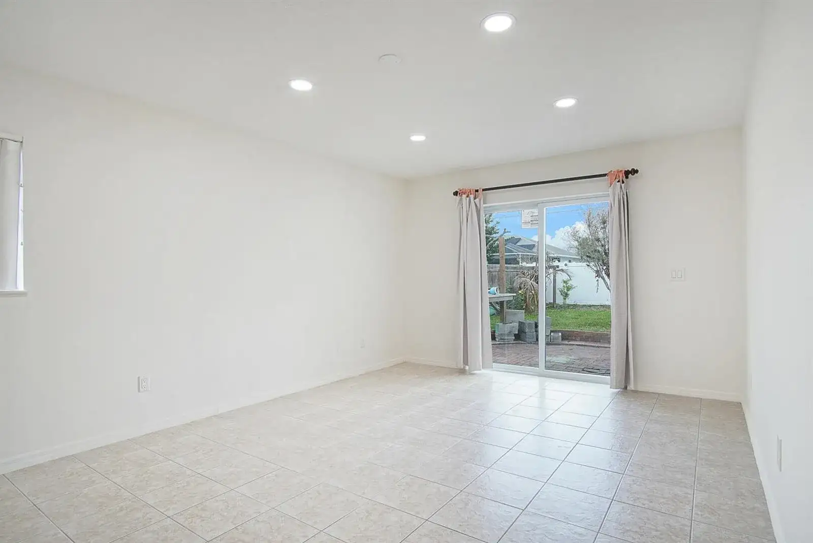 1149 SE Menores Avenue, Port St. Lucie FL 34952 photo 4