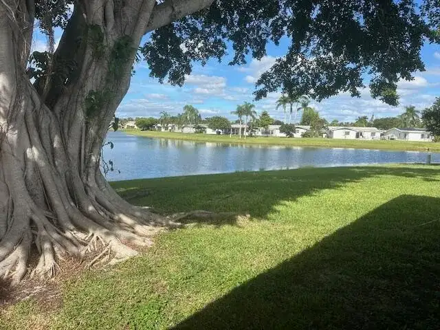 5195 Nicholas Drive, West Palm Beach FL 33417 photo 3