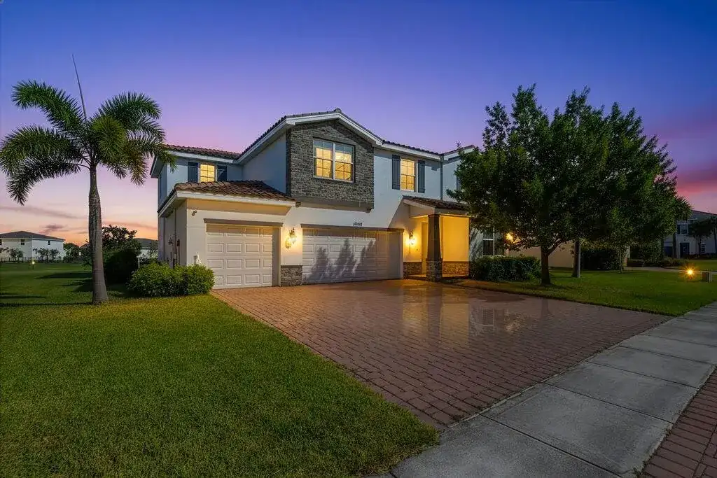12623 NW Copper Creek Drive, Port St. Lucie FL 34987 photo 2