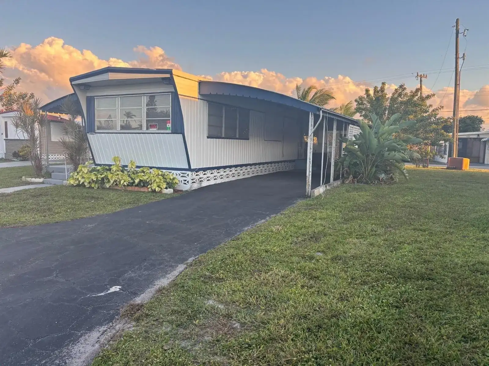 562 NE 47th St, Lot 393, Deerfield Beach FL 33064 photo 2