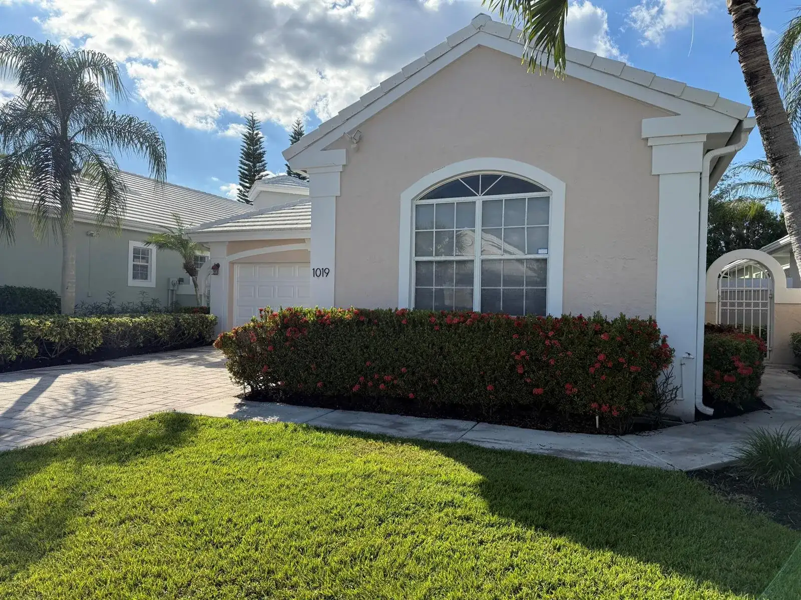 1019 Lytham Court, West Palm Beach FL 33411 photo 2