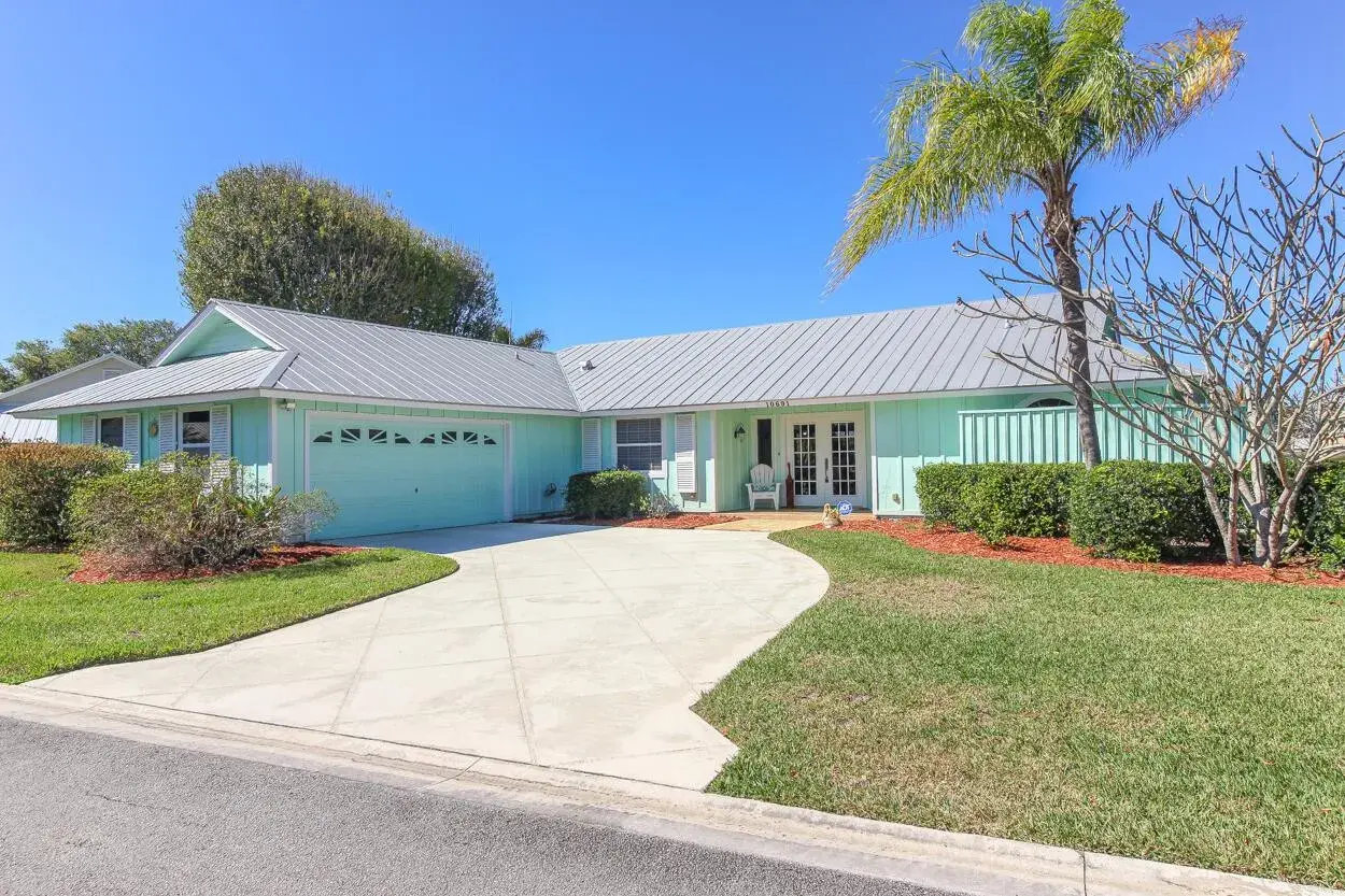 10691 SE Jupiter Narrows Drive, Hobe Sound FL 33455