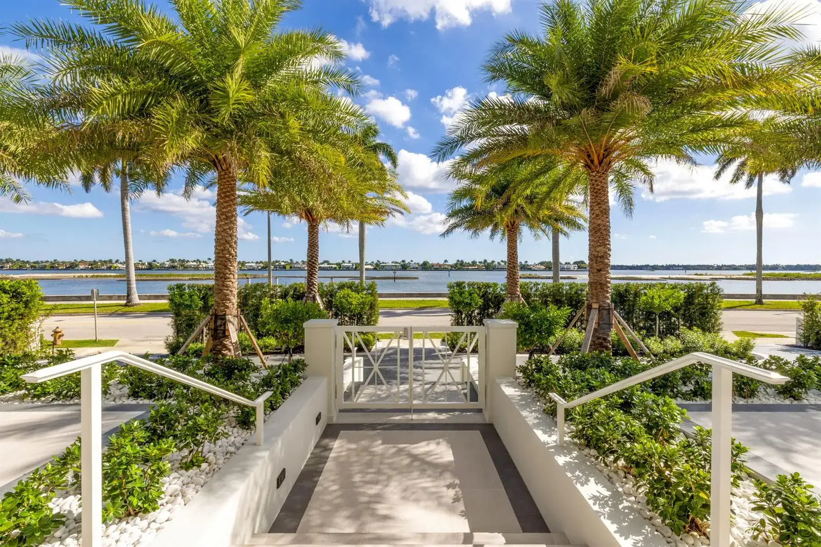 2415 S Flagler Drive, West Palm Beach FL 33401 photo 3