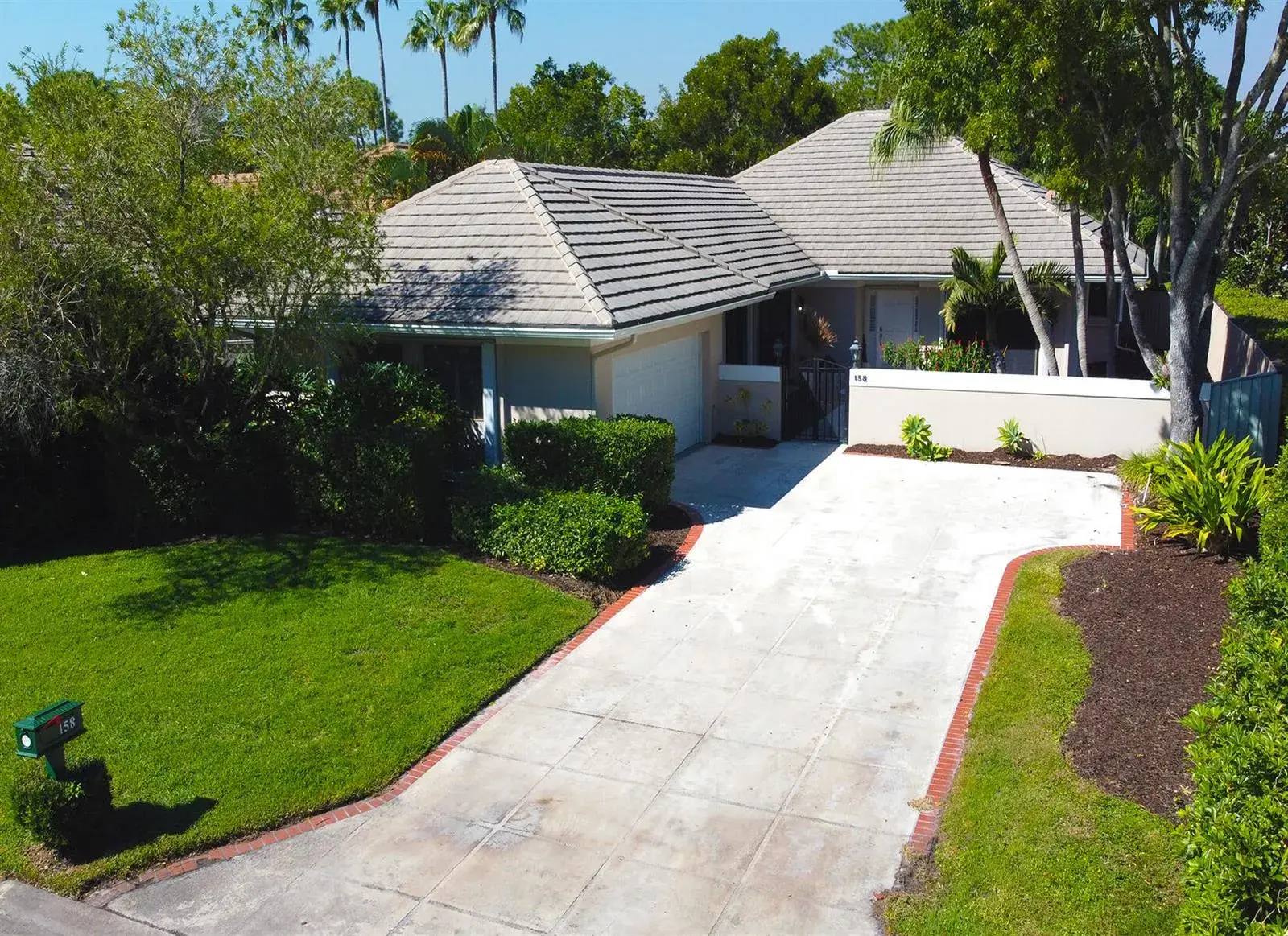 158 Coventry Place, Palm Beach Gardens FL 33418