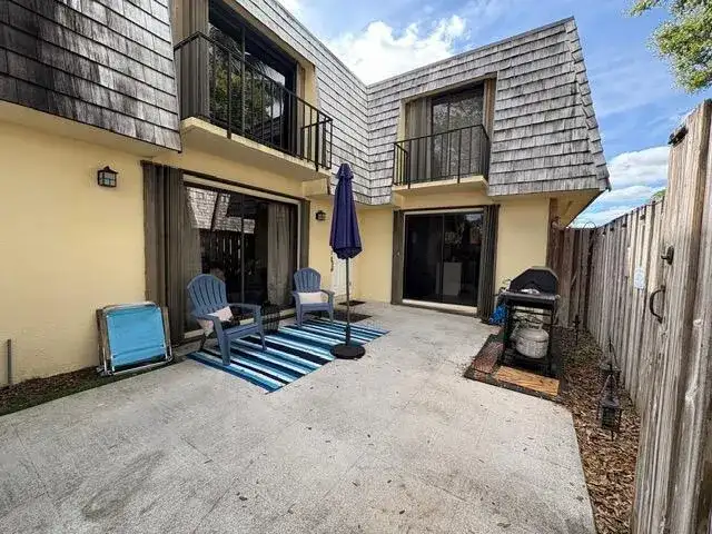 303 Arabian Road, Palm Springs FL 33461 photo 2
