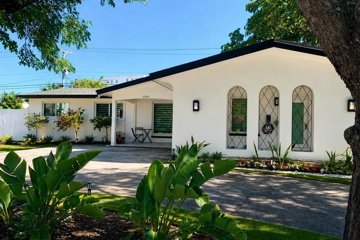 2260 NE 62nd Street, Fort Lauderdale FL 33308