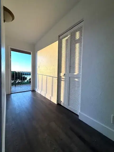 4570 NW 18th Avenue # 609, Deerfield Beach FL 33064 photo 2