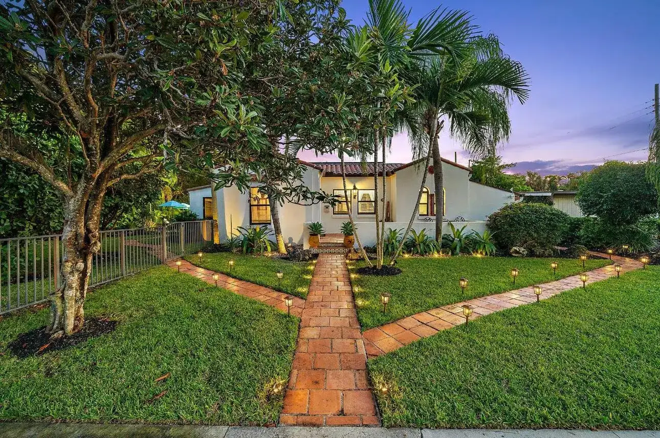 400 33rd Street, West Palm Beach FL 33407 photo 2