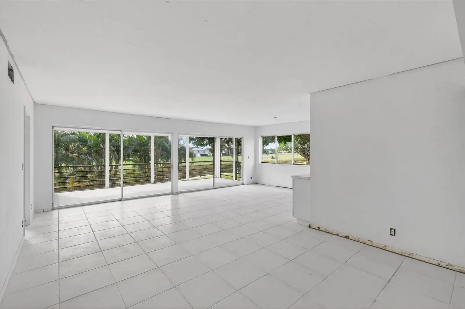 5771 Fairway Park Court # 205, Boynton Beach FL 33437 photo 3