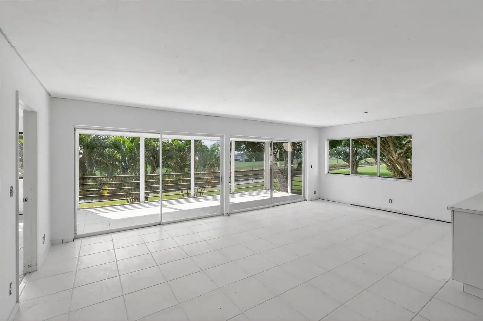 5771 Fairway Park Court # 205, Boynton Beach FL 33437 photo 4