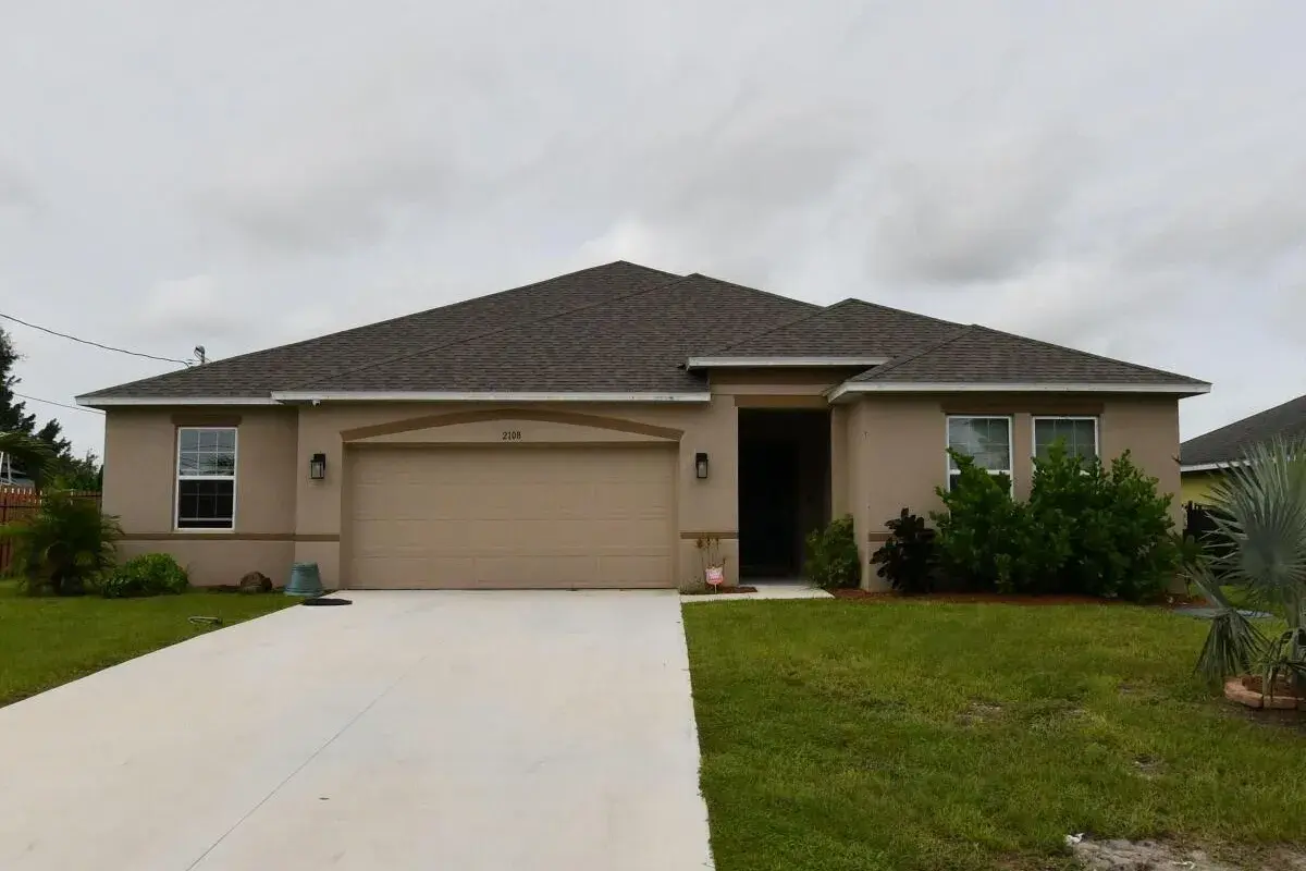 2108 SW Monterrey Lane, Port St. Lucie FL 34953