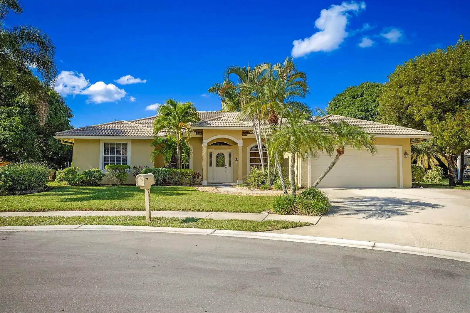 2963 Werwood Court, Wellington FL 33414 photo 2